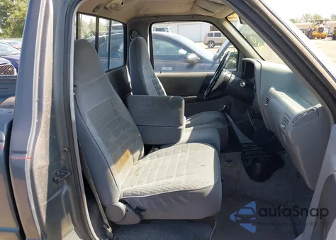 1994 Ford Ranger из США, поврежденный, VIN 1FTCR10A3RUA84404